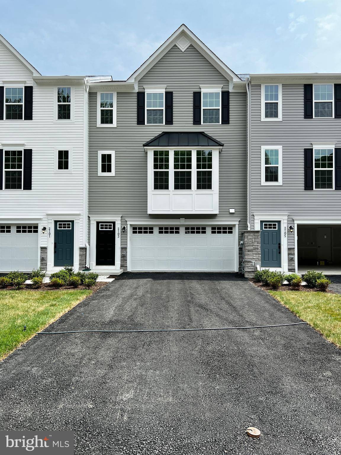 2103 RIVERS DR, Newark, DE 19702