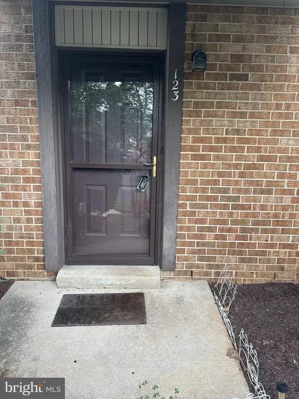 Upper Marlboro, MD 20774,123 BIG CHIMNEY BR #9-4