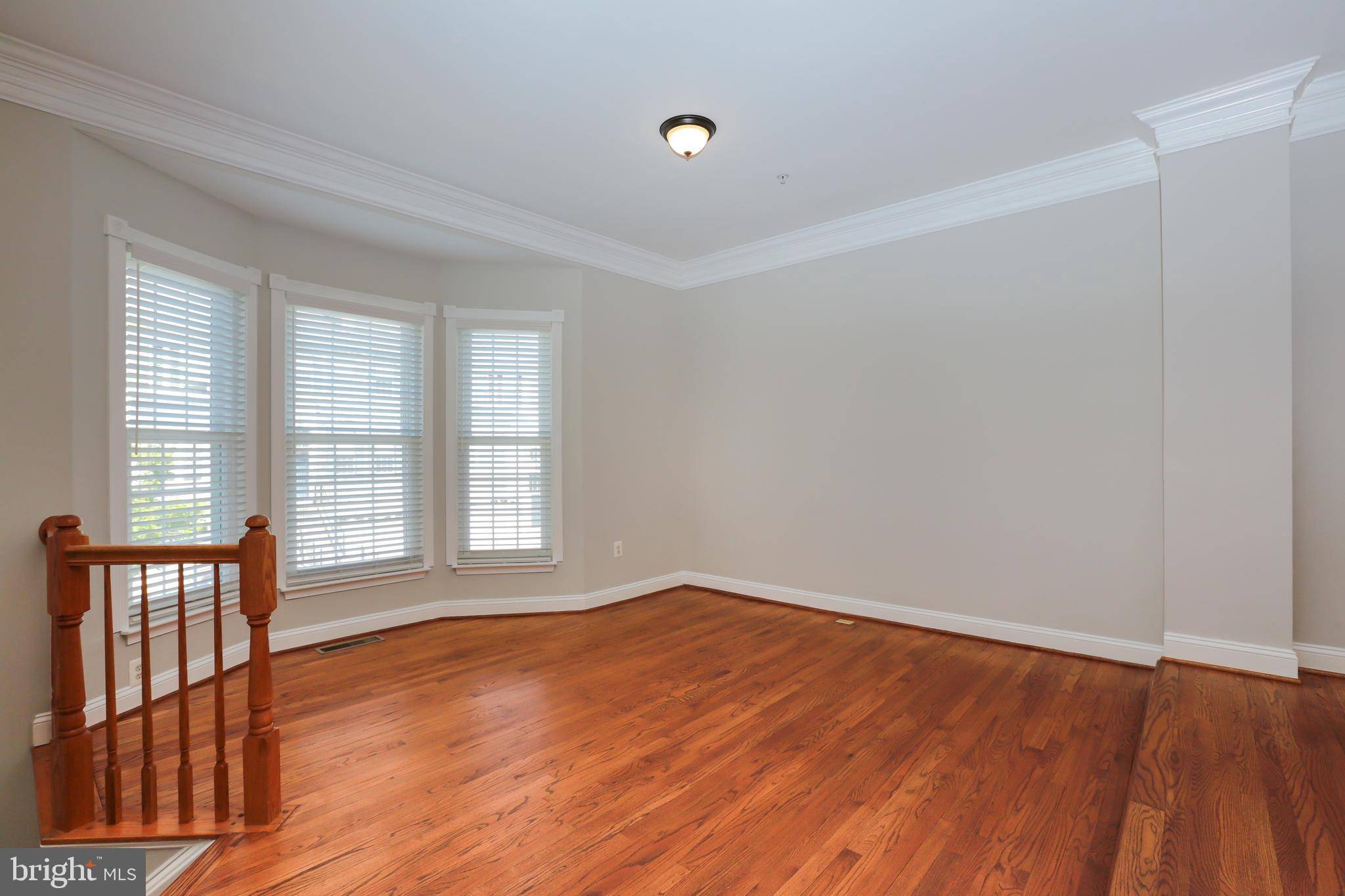 Herndon, VA 20170,2066 CAPSTONE CIR