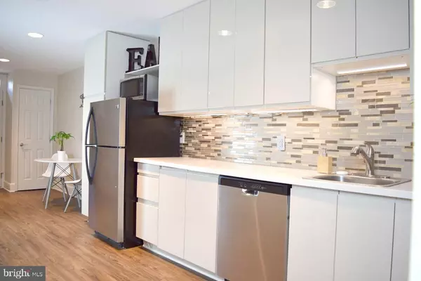 Alexandria, VA 22314,123 N HENRY ST