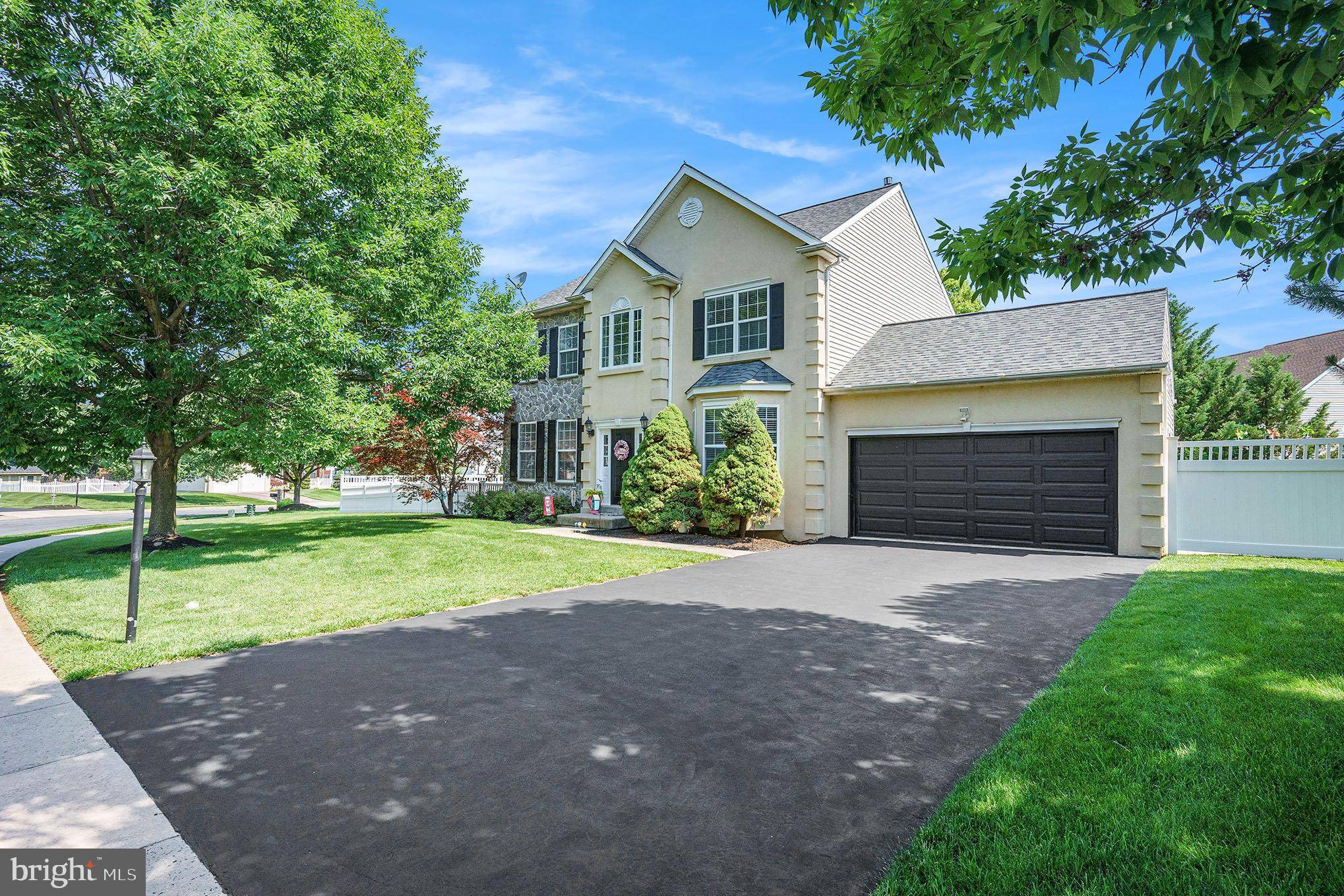 13 CRIMSON DR, Norristown, PA 19401