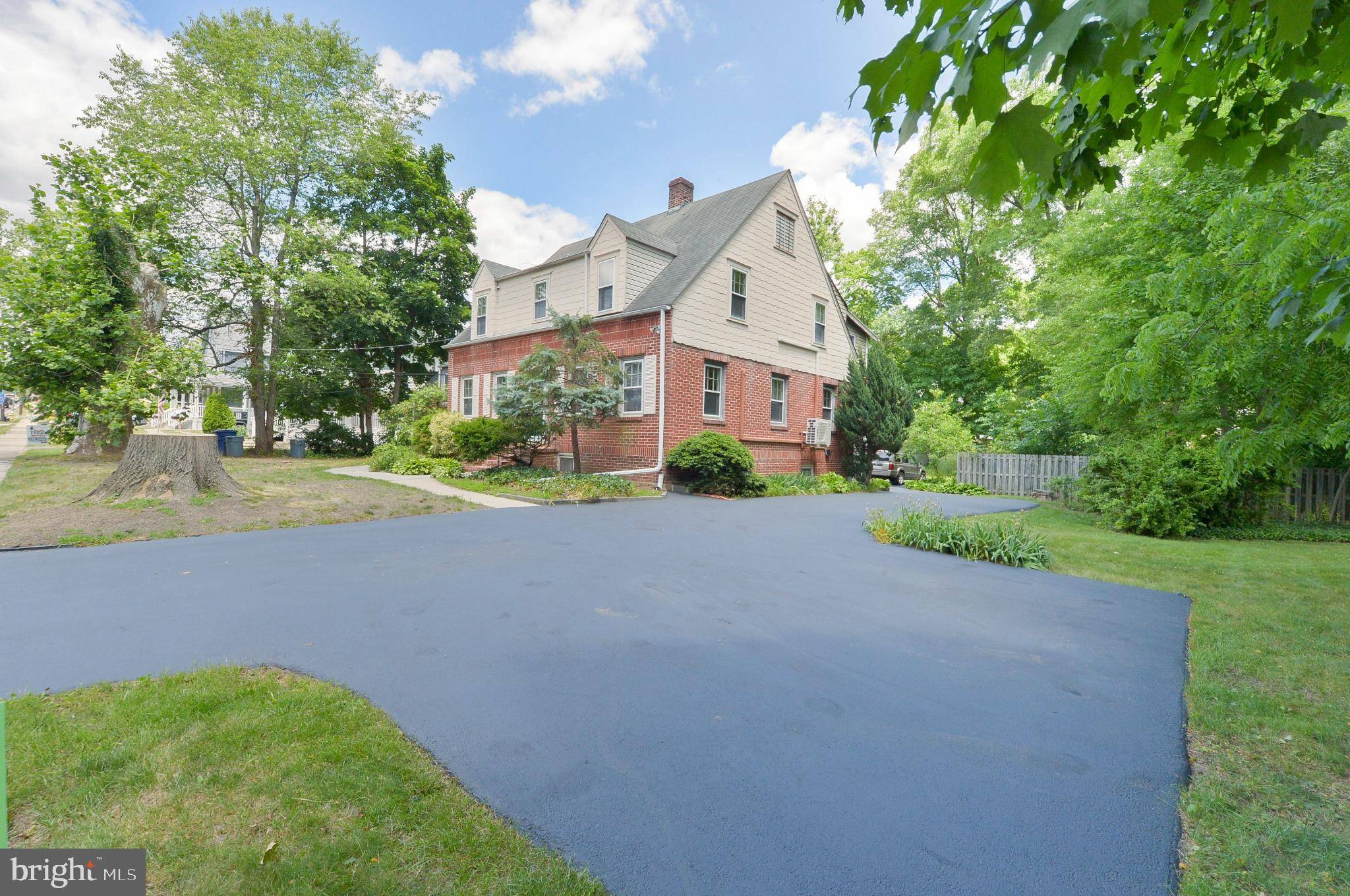 Moorestown, NJ 08057,215 S CHURCH ST S