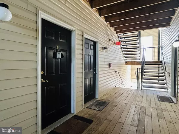 Sterling, VA 20165,21197 MCFADDEN SQ #203