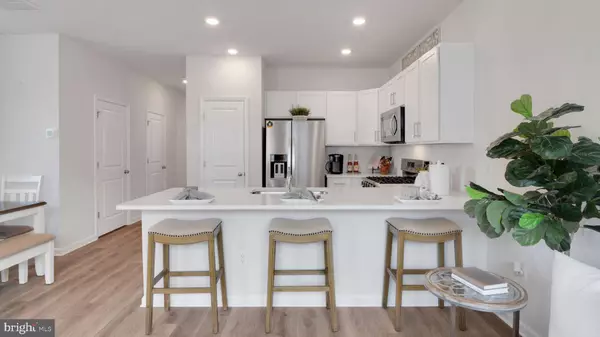 Egg Harbor Township, NJ 08234,228 HERMOSA DR