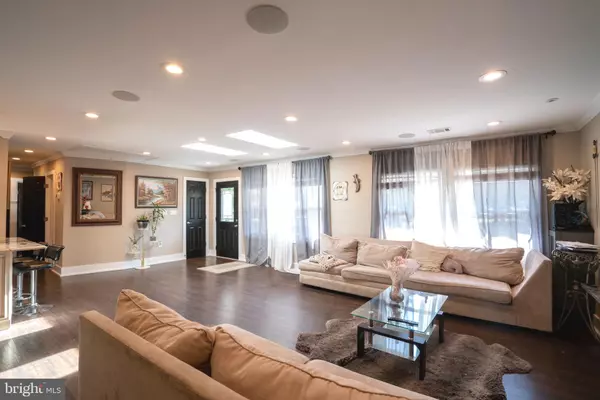 Sterling, VA 20164,1114 S DICKENSON AVE