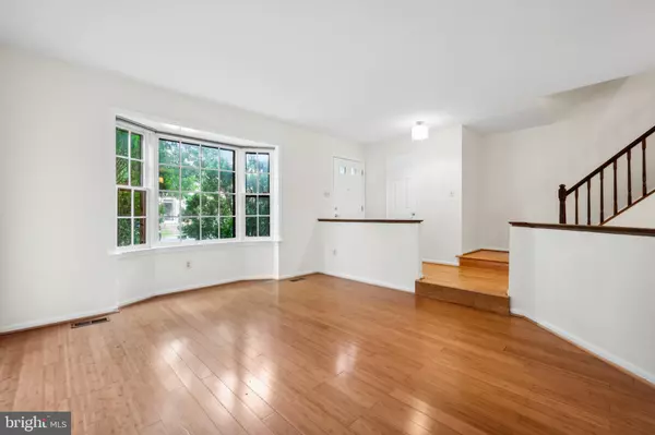 Vienna, VA 22181,2880 KELLY SQ