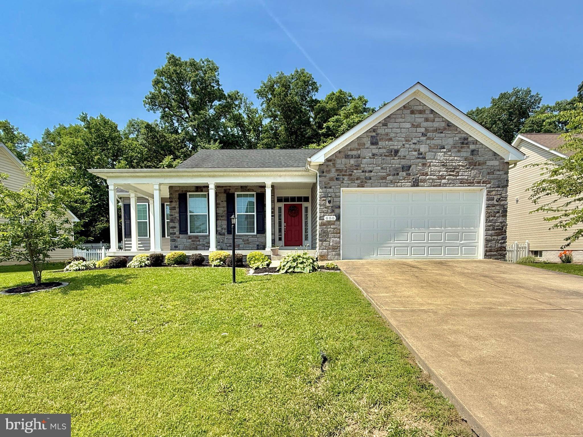 688 WEBBER SPRINGS DR, Inwood, WV 25428