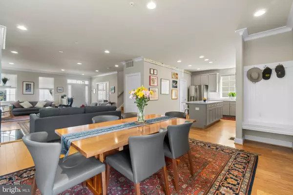Annapolis, MD 21403,57 PRIMROSE HILL LN