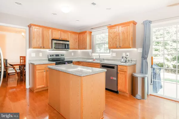Louisa, VA 23093,108 APPLE ORCHARD RD