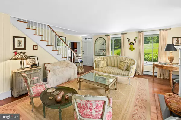 East Stroudsburg, PA 18302,282 CRABAPPLE LN