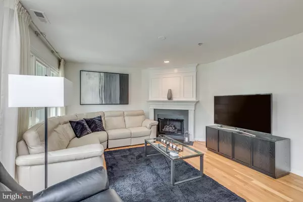 Delran, NJ 08075,146 ROSEBAY CT