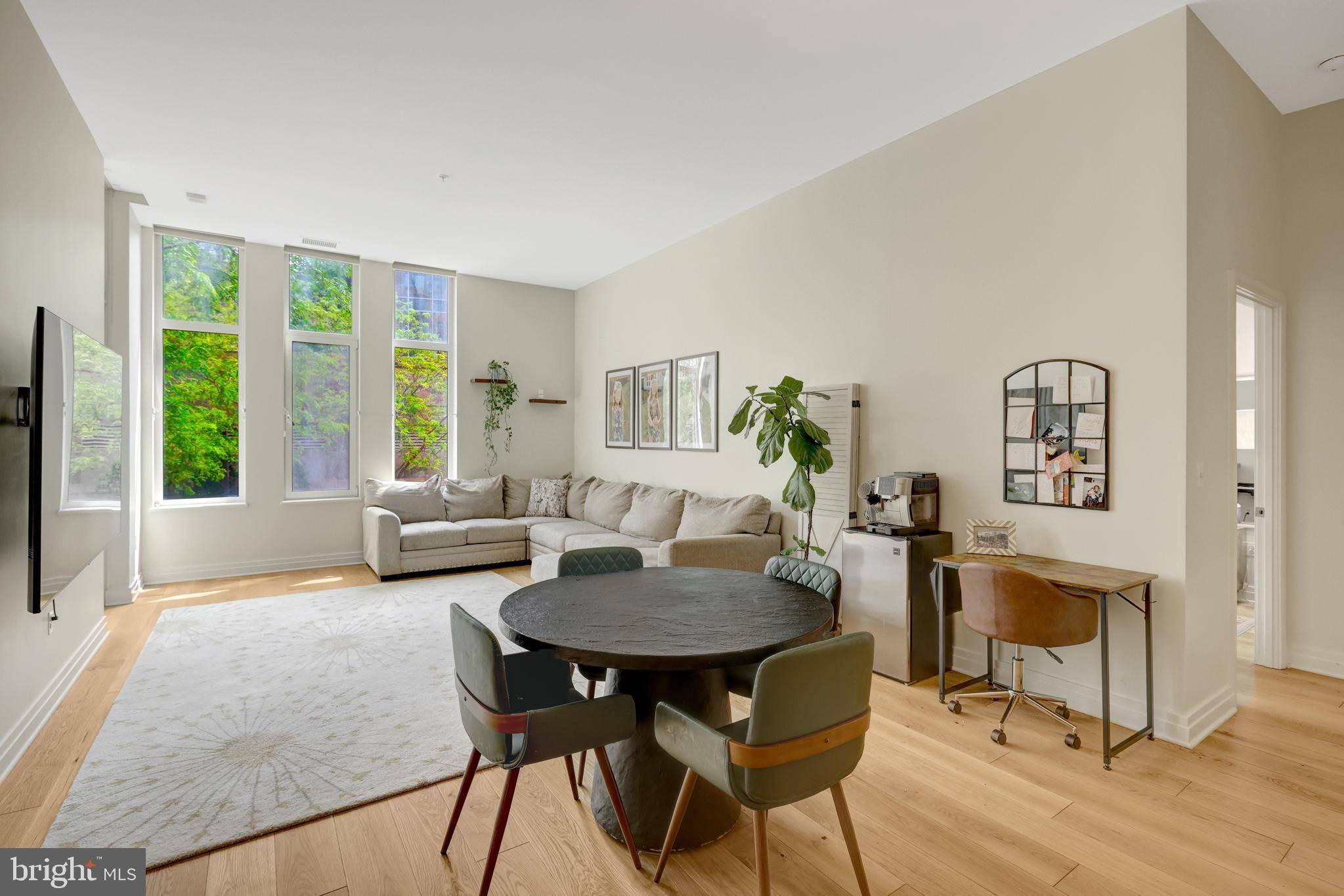 Mclean, VA 22102,8220 CRESTWOOD HEIGHTS DR #115