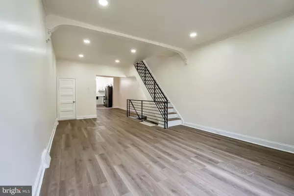 Philadelphia, PA 19145,2446 S WOODSTOCK ST