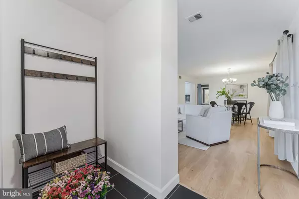 Washington, DC 20018,3460 SUMMIT CT NE #3460