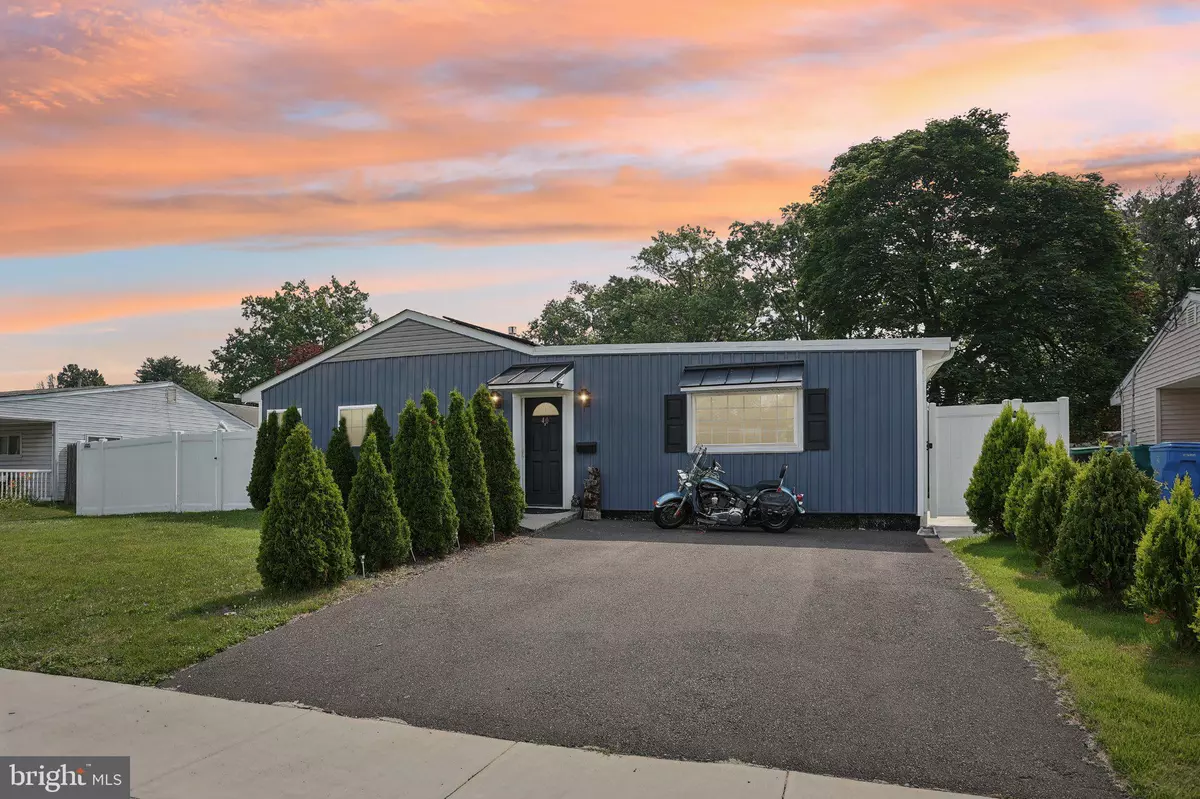 Levittown, PA 19055,40 OPENWOOD LN