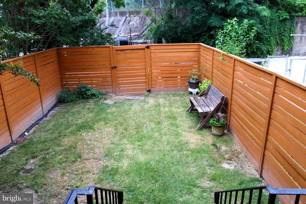 Washington, DC 20017,907 PERRY PL NE