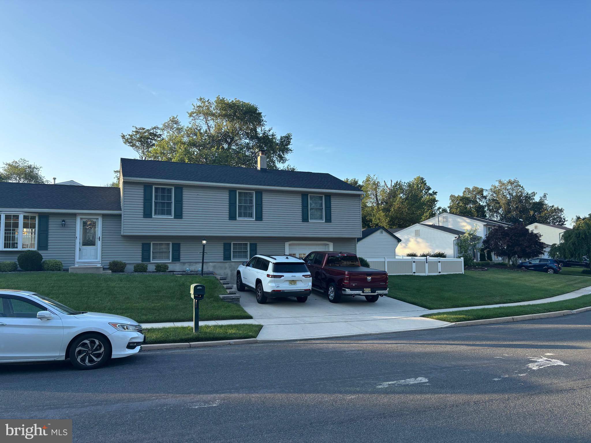 27 DUNLIN WAY, Sicklerville, NJ 08081