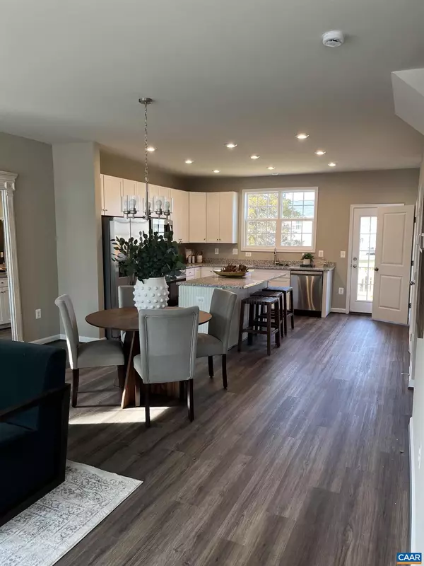 Waynesboro, VA 22980,401 WILLOWSHIRE CT