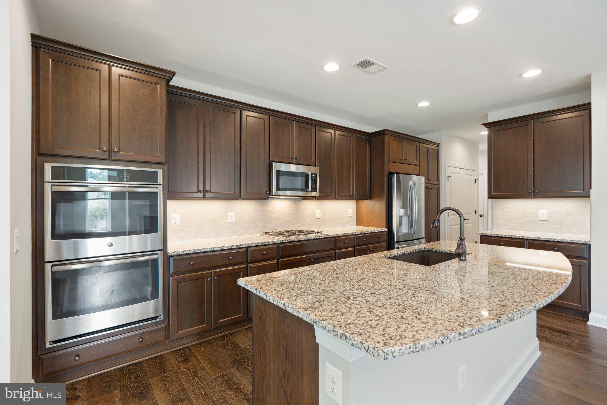 Lake Frederick, VA 22630,116 GROSBEAK CT