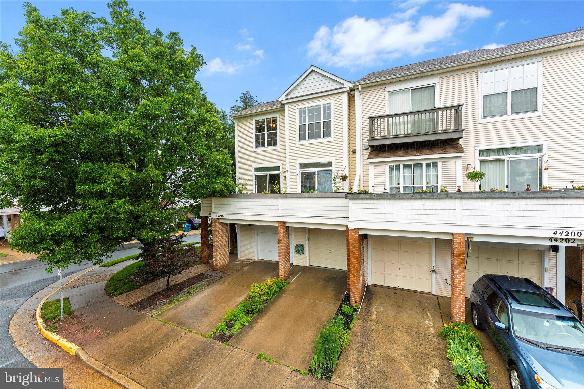 Ashburn, VA 20147,44196 MOSSY BROOK SQ