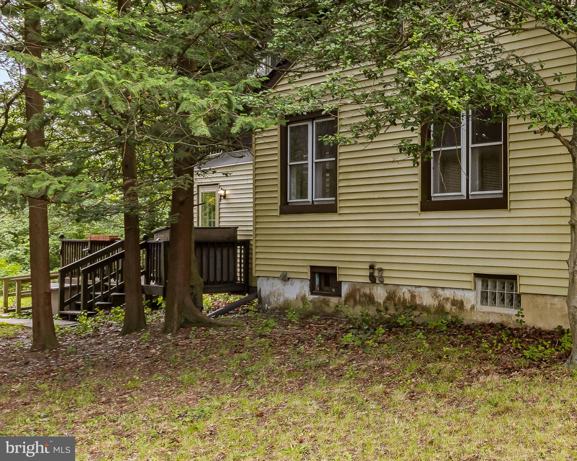 Clementon, NJ 08021,41 SPRING LAKE DR