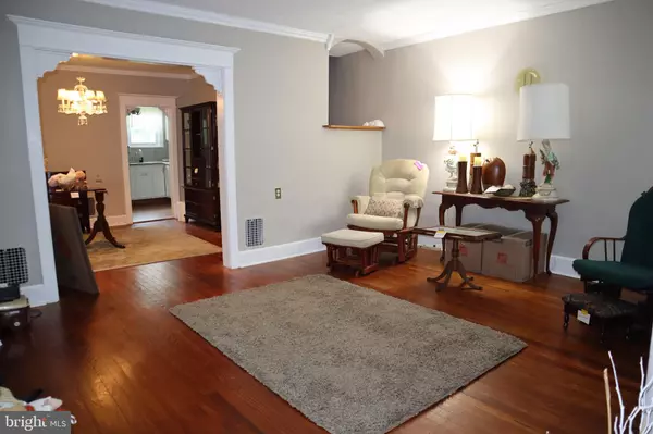 Palmyra, NJ 08065,814 MORGAN AVE