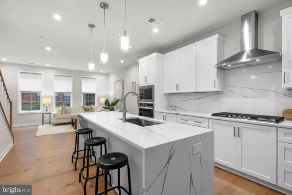 Mclean, VA 22102,7406 BACKETT WOOD TER #803