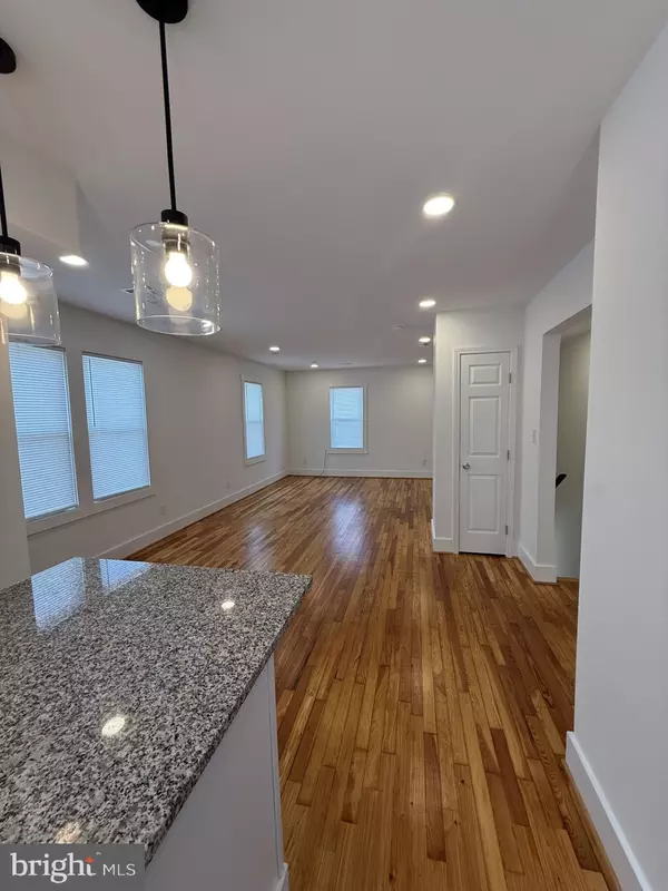 Fredericksburg, VA 22401,618 WOLFE ST #B