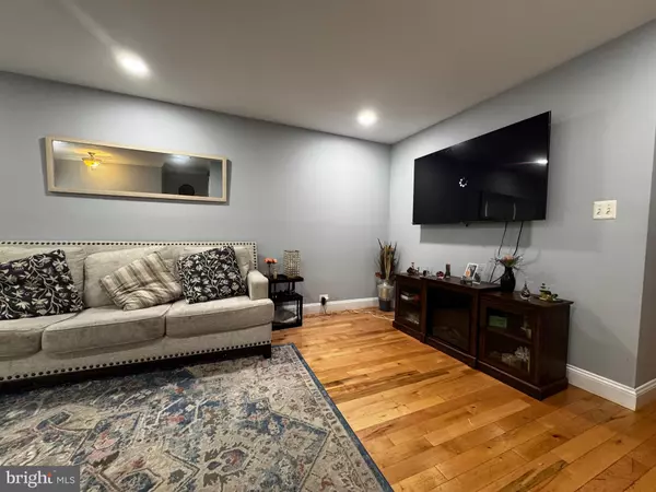 Gainesville, VA 20155,6813 AVALON ISLE WAY