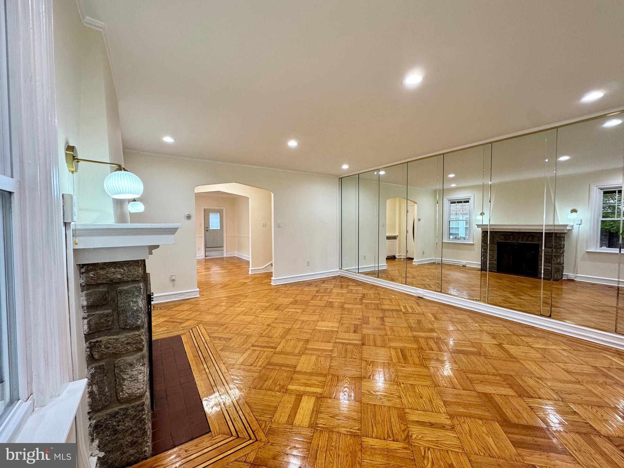 Philadelphia, PA 19111,818 KNORR ST