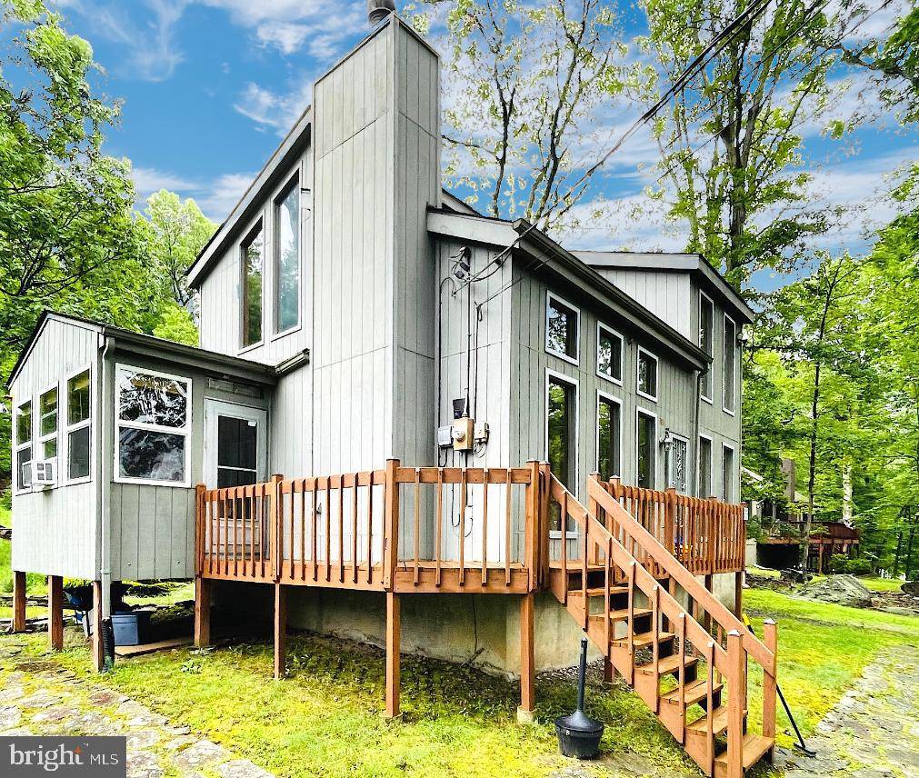 183 RADCLIFF RD, Bushkill, PA 18324