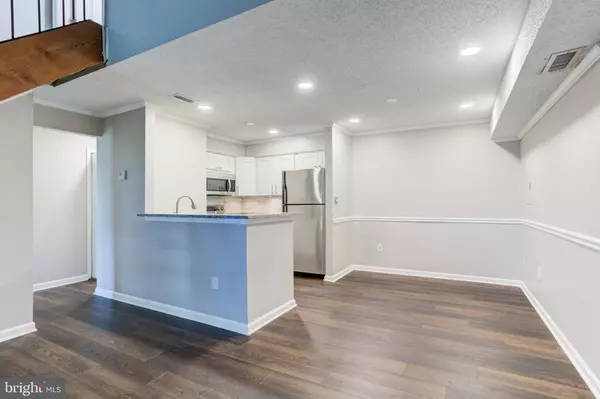 Alexandria, VA 22310,6904 MARY CAROLINE CIR #L