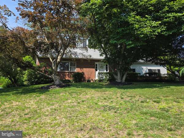 Brookhaven, PA 19015,5 MARY ANNE DR