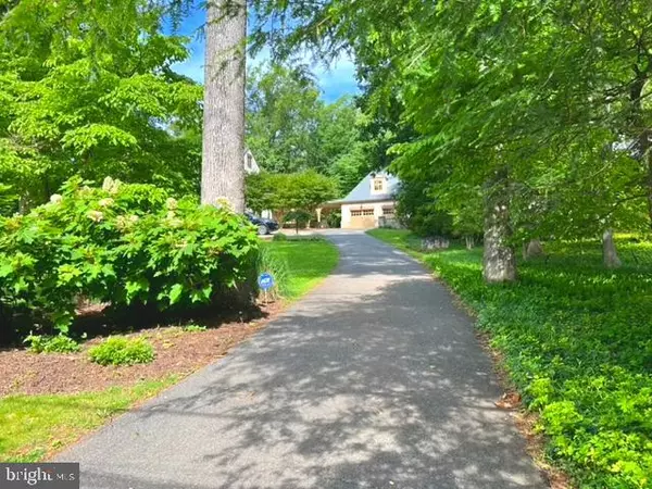Bethesda, MD 20817,8820 BURNING TREE RD