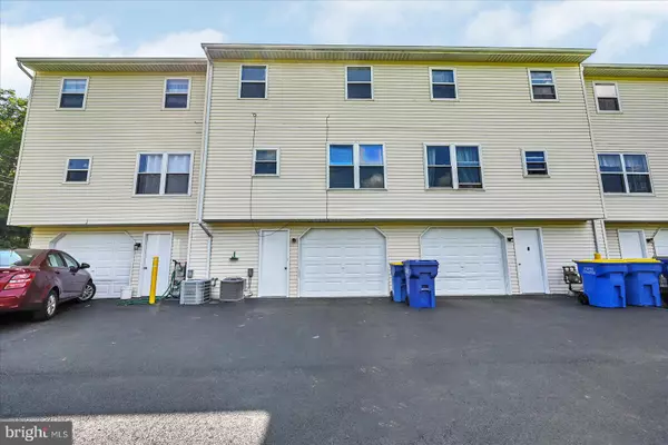 Manchester, PA 17345,13 PINE DR #13