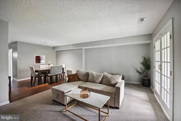 Willow Grove, PA 19090,29 TWIN BROOKS DR