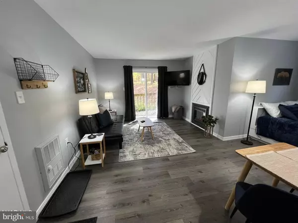 Claysburg, PA 16625,215 E VALLEY POINT LN #C101