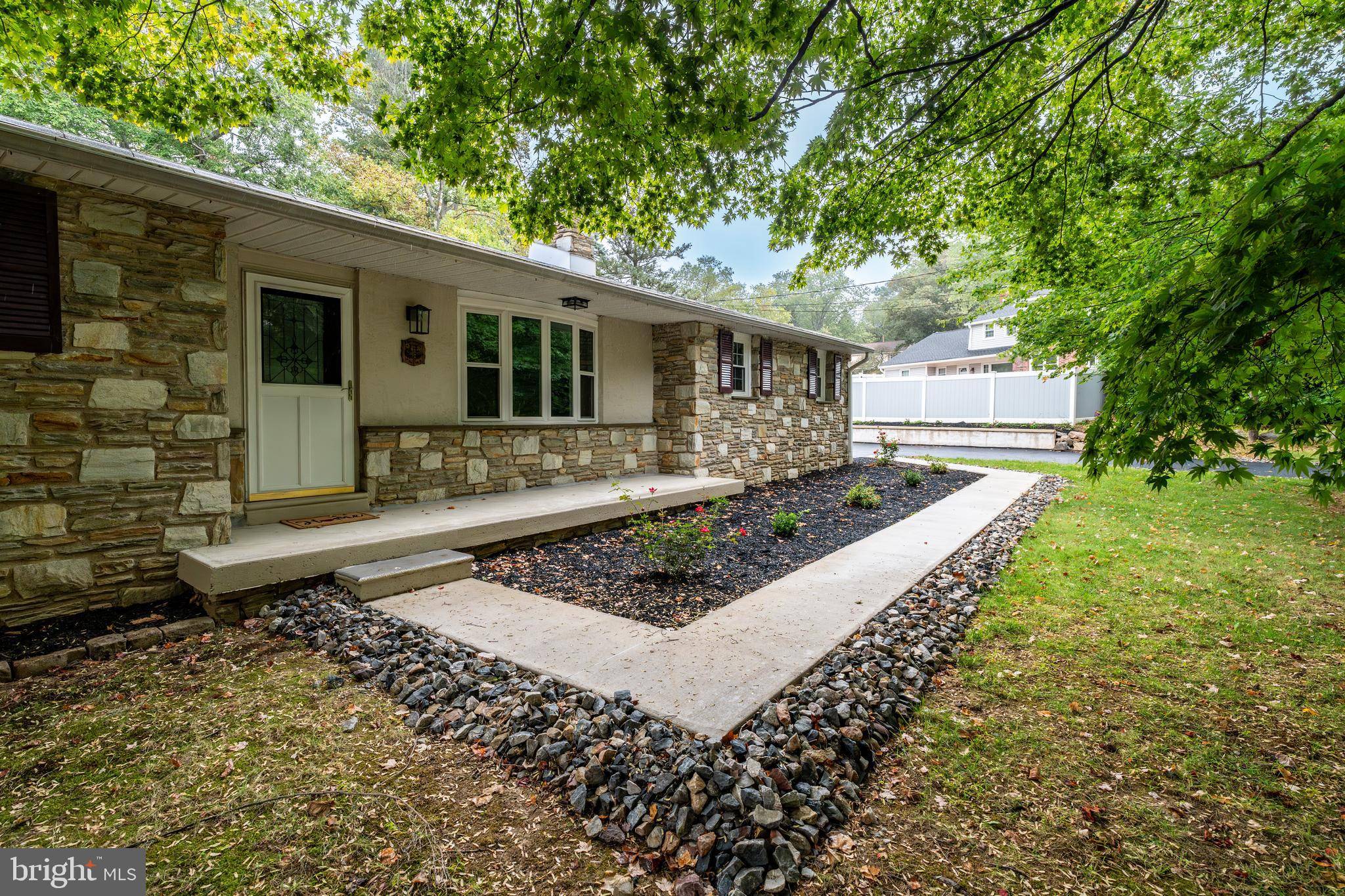 1363 BYBERRY RD, Huntingdon Valley, PA 19006