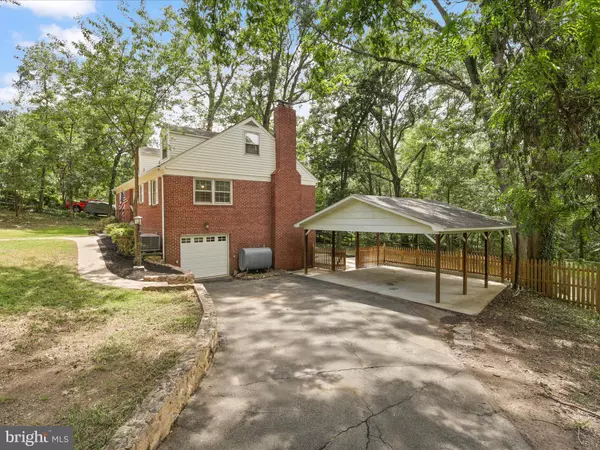 Alexandria, VA 22309,8600 MOUNT ZEPHYR DR