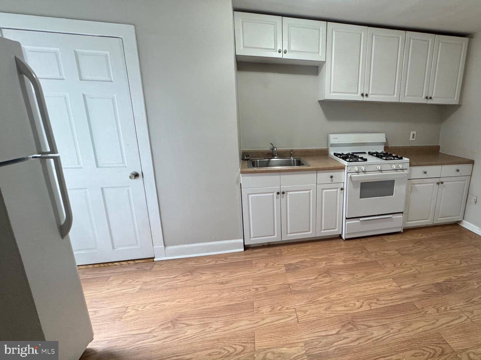 Bordentown, NJ 08505,132 FARNSWORTH AVE #2