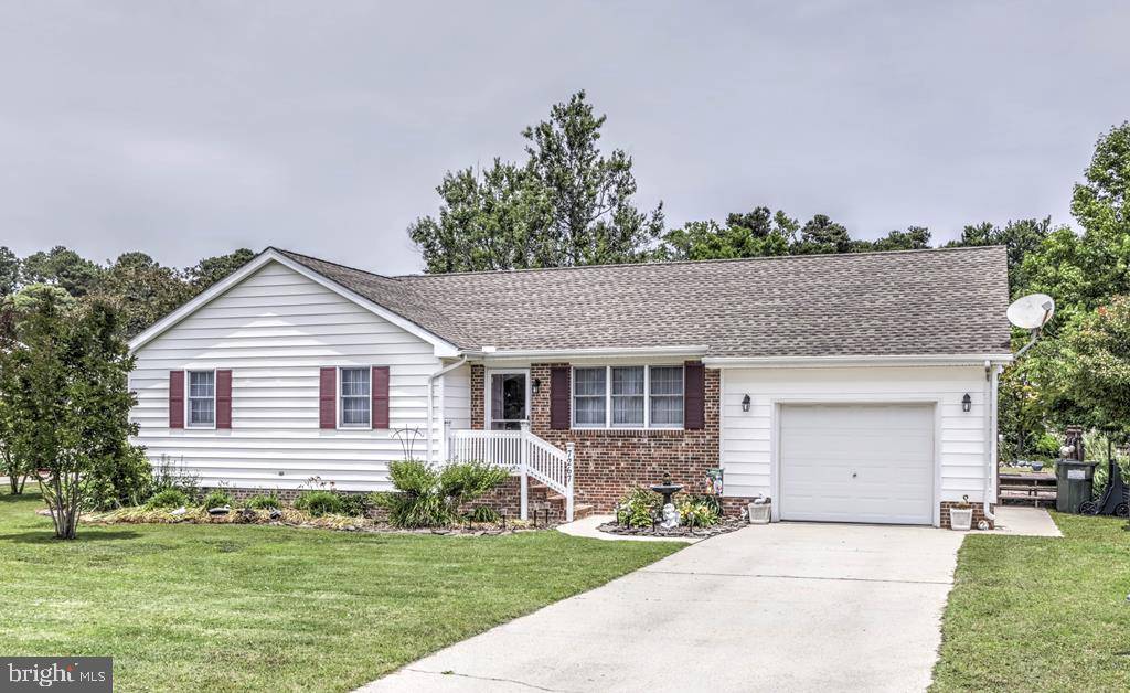 7267 OLGA DR, Chincoteague Island, VA 23336