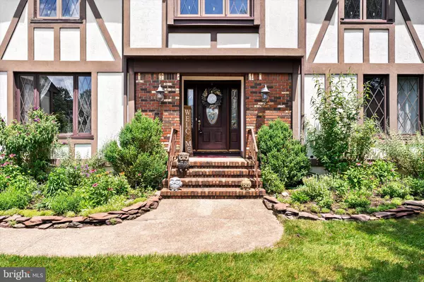 Ewing, NJ 08628,1 PARDEE PL