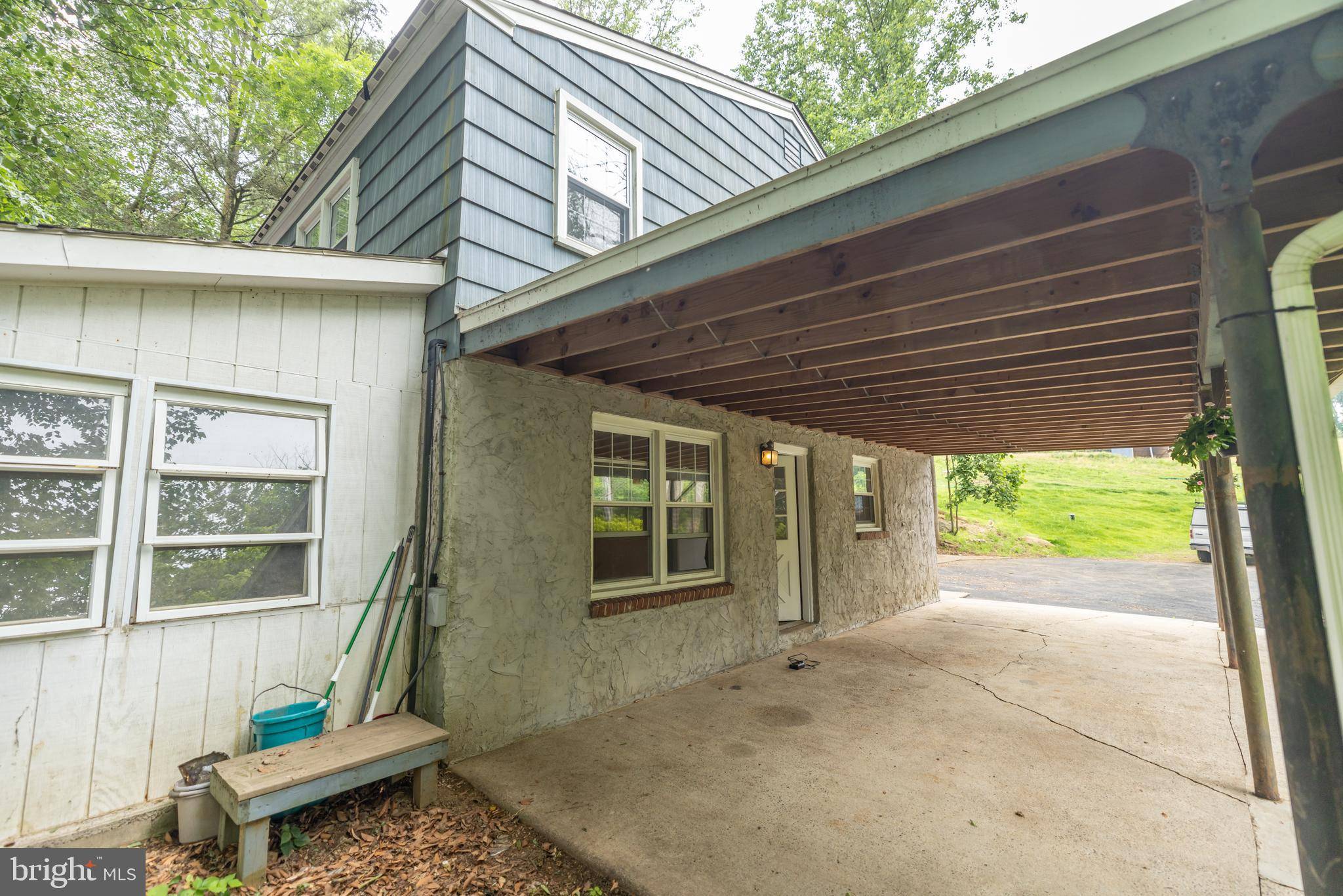 Glen Mills, PA 19342,160 STONEY BANK RD