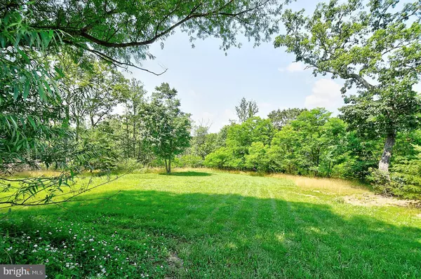 Winchester, VA 22603,121 SWEETBRIAR LN