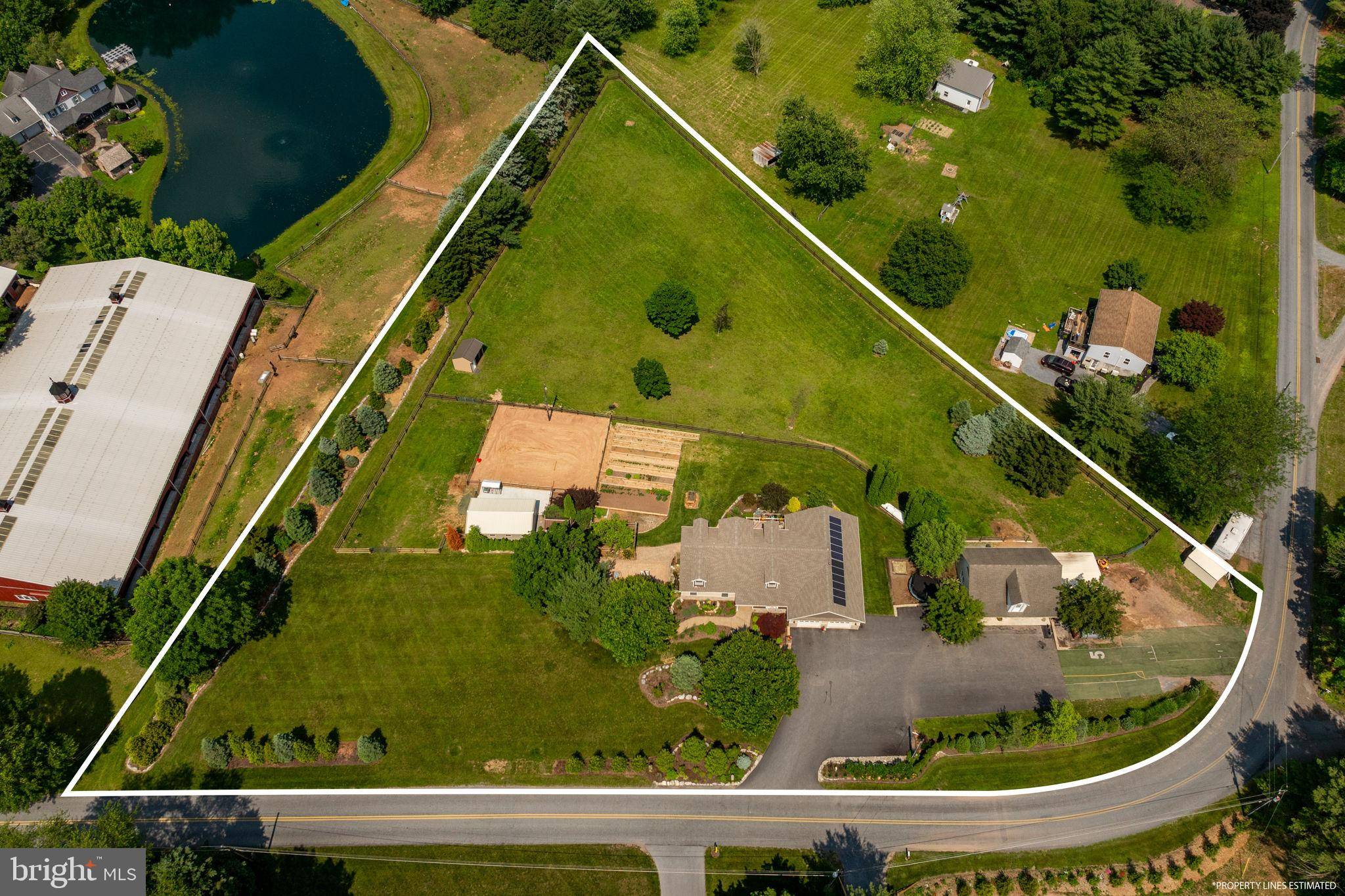 144 HORSE HAPPY RD, Newmanstown, PA 17073