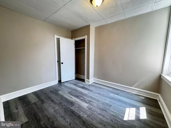 Philadelphia, PA 19132,2416 N HOLLYWOOD ST