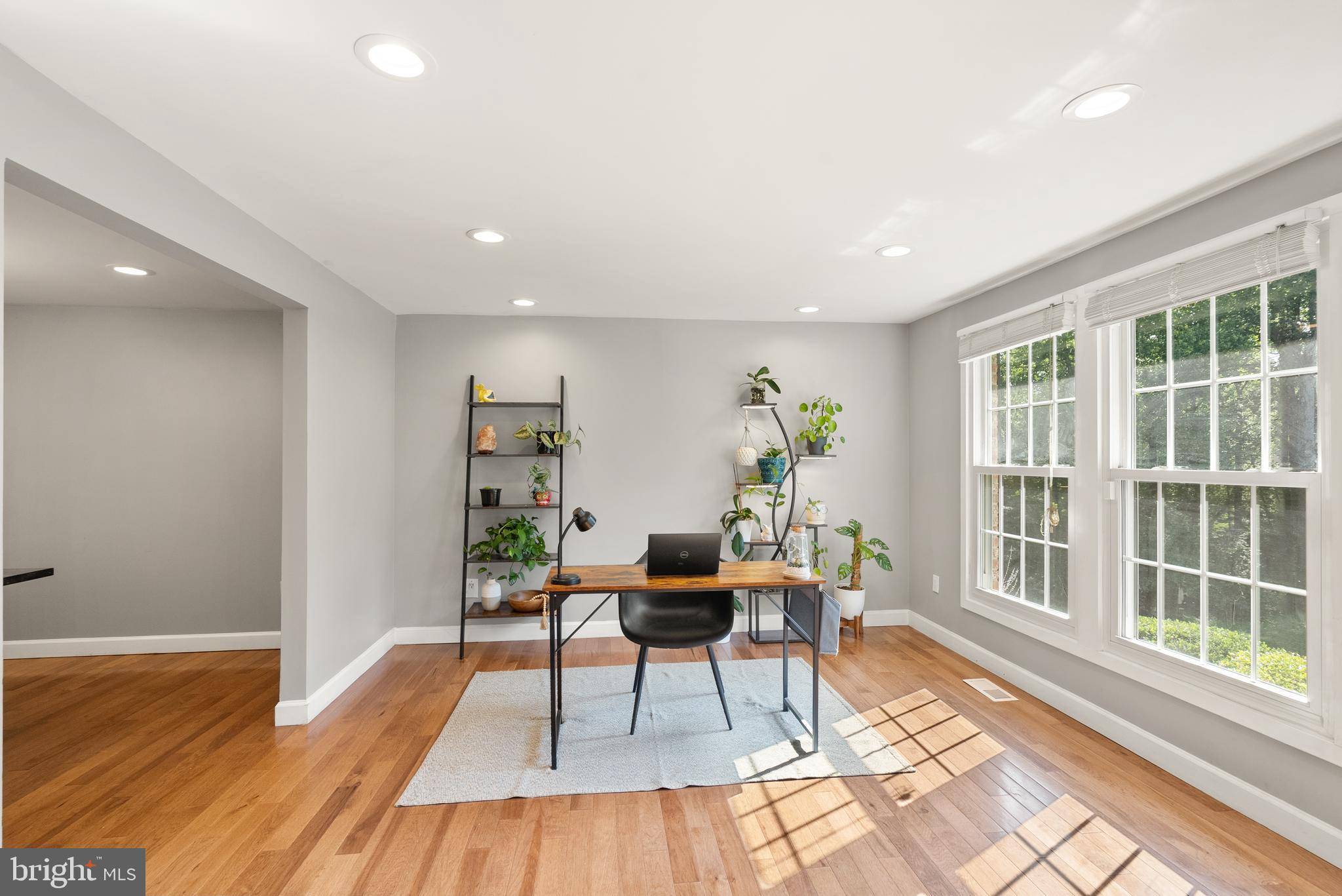 Springfield, VA 22153,7737 MIDDLE VALLEY DR