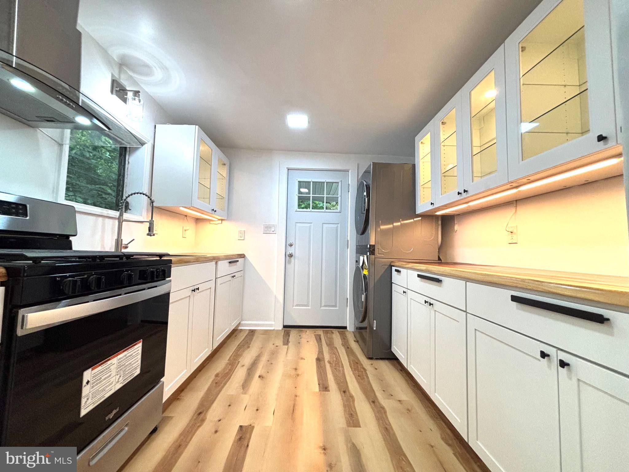 Millville, NJ 08332,323 D ST