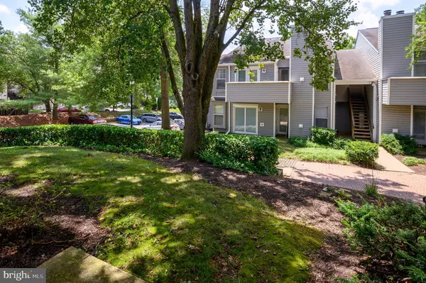 Burtonsville, MD 20866,3925 GREENCASTLE RD #101