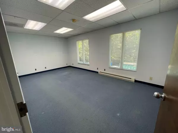 Rockville, MD 20850,401 JEFFERSON ST E #208